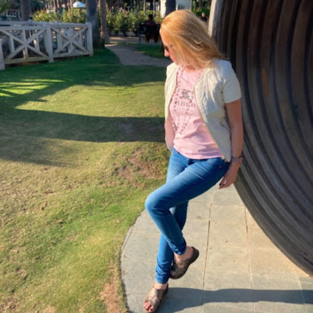 Meet your Posher, Cay